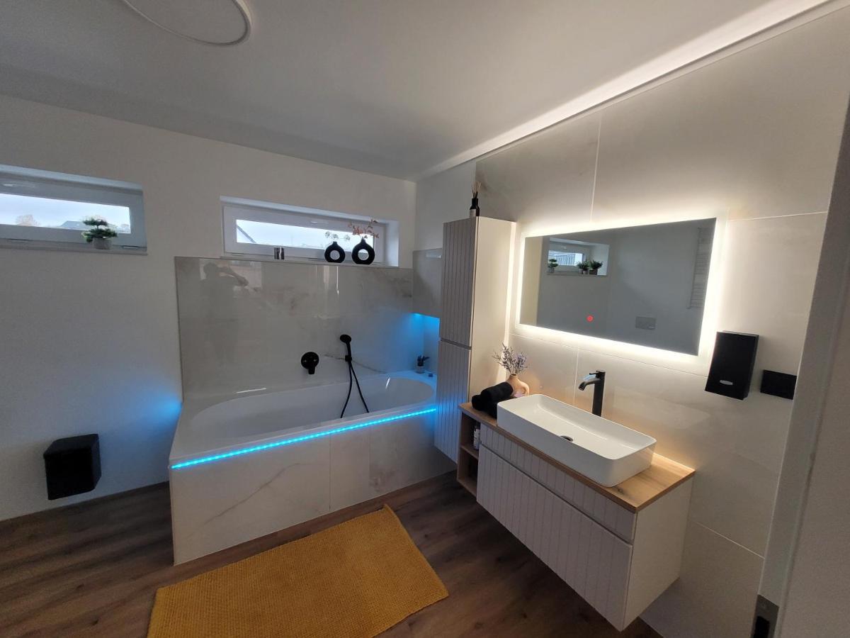 Ferienwohnung Nachtigall 2 Бад-Герсфельд Екстер'єр фото
